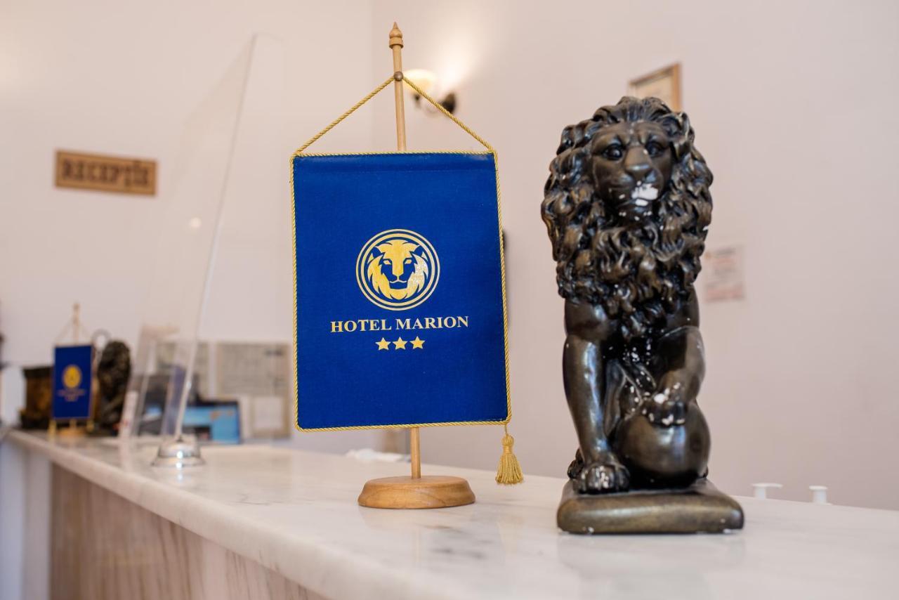 Hotel Marion Dumbraveni  Luaran gambar