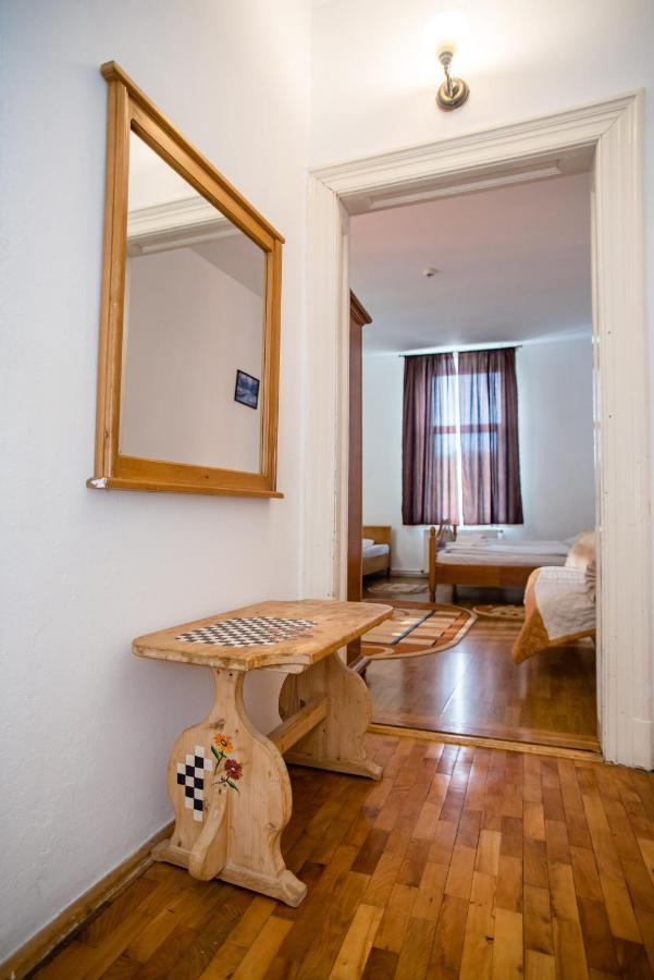 Hotel Marion Dumbraveni  Luaran gambar