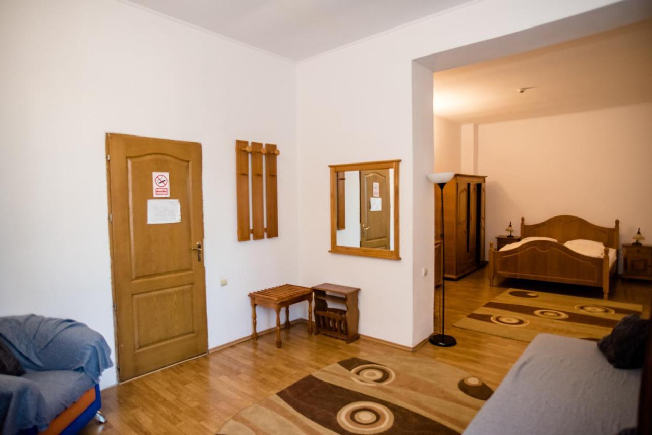 Hotel Marion Dumbraveni  Luaran gambar