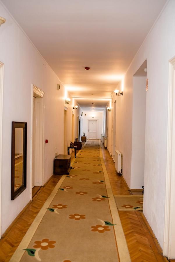 Hotel Marion Dumbraveni  Luaran gambar