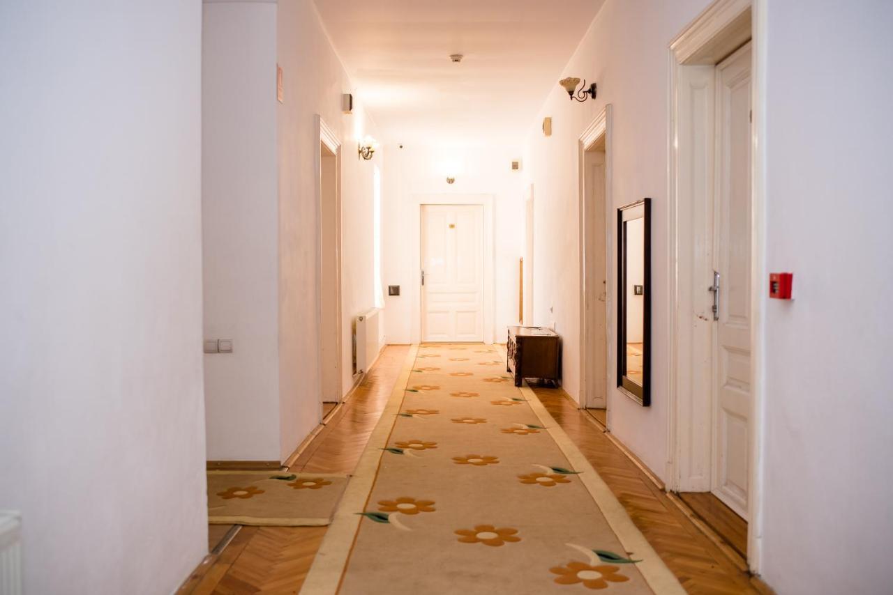 Hotel Marion Dumbraveni  Luaran gambar