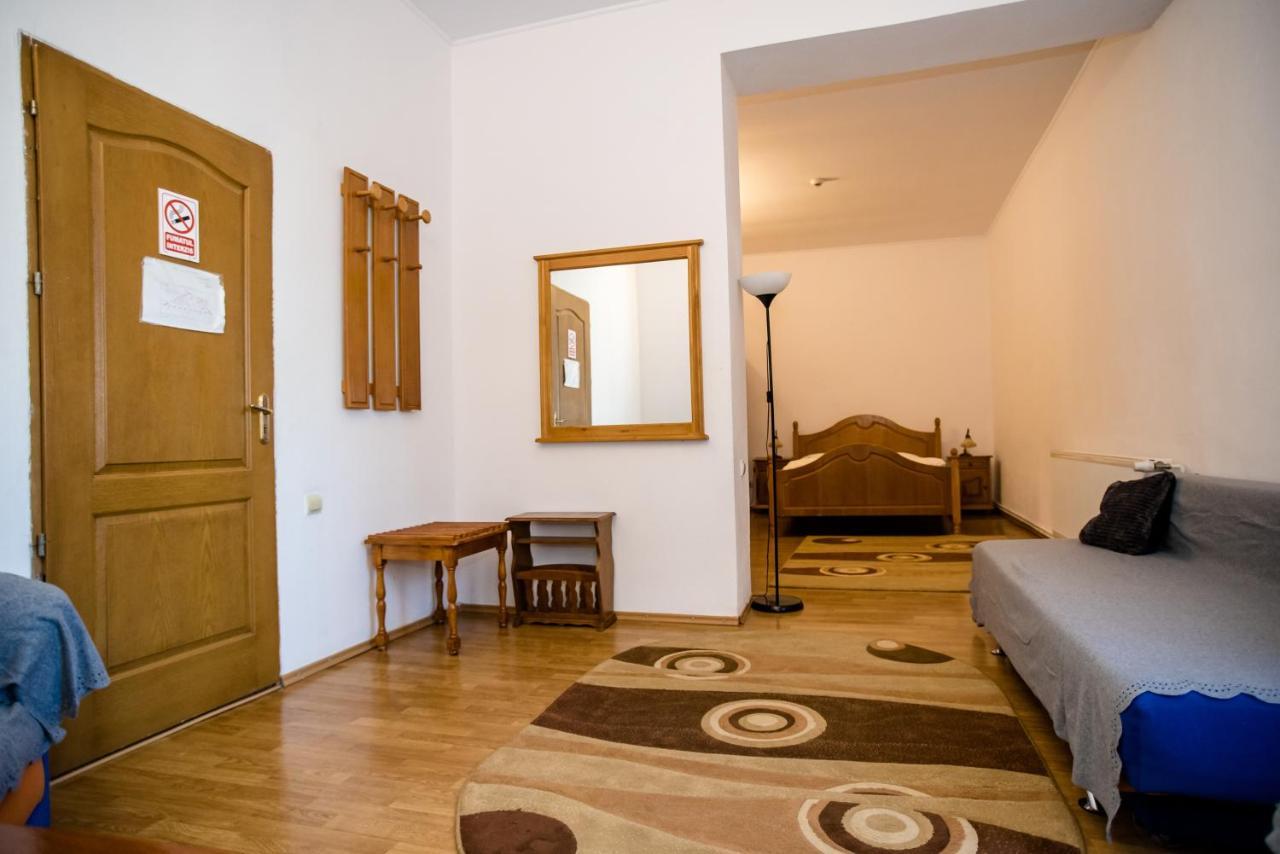Hotel Marion Dumbraveni  Luaran gambar